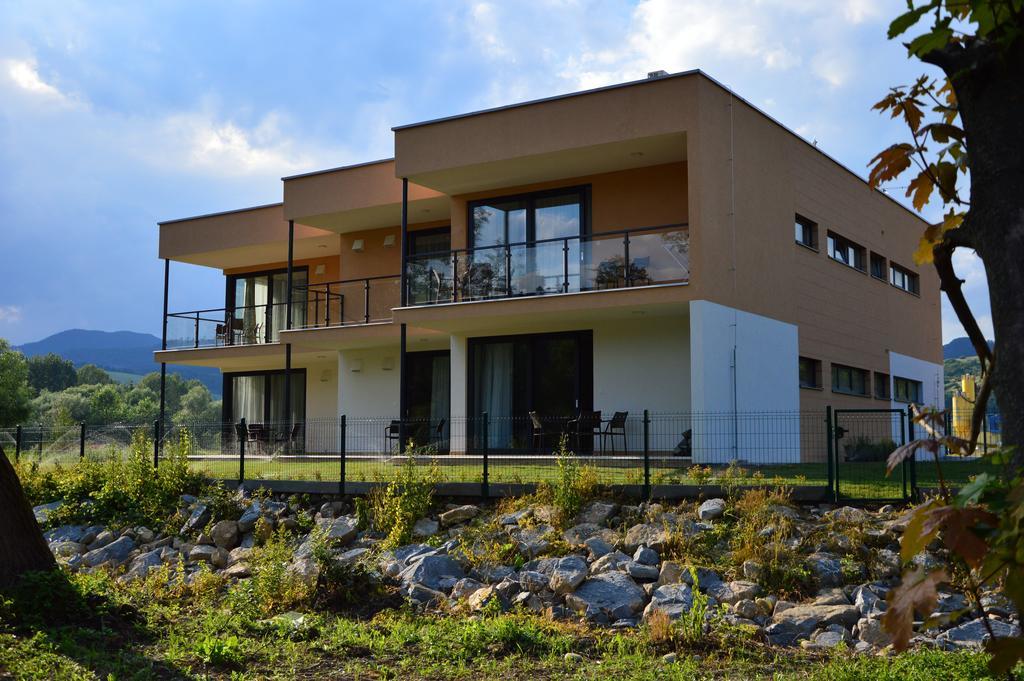 Apartmanovy Dom Krivan Bešeňová Kültér fotó